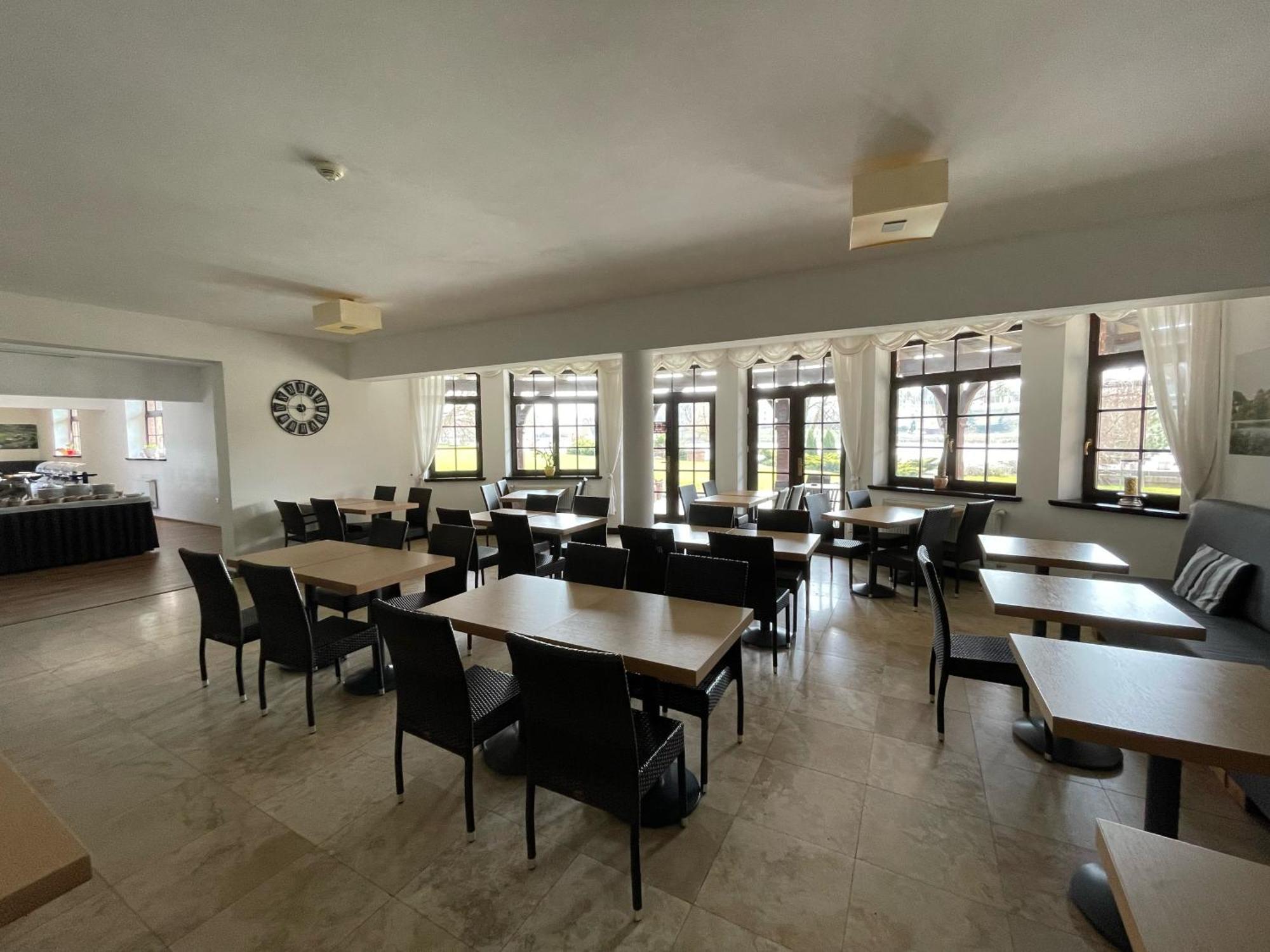 Stary Tartak Hotel Ilawa Ngoại thất bức ảnh